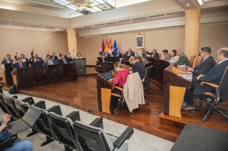 Imagen El Pleno de la Diputación de Segovia aprueba la ordenanza reguladora y la creación de la tasa para la cobertura del Servicio de Prevención, Extinción de Incendios y Salvamento que se va a situar en cinco euros por habitante para los ayuntamientos de la provincia
